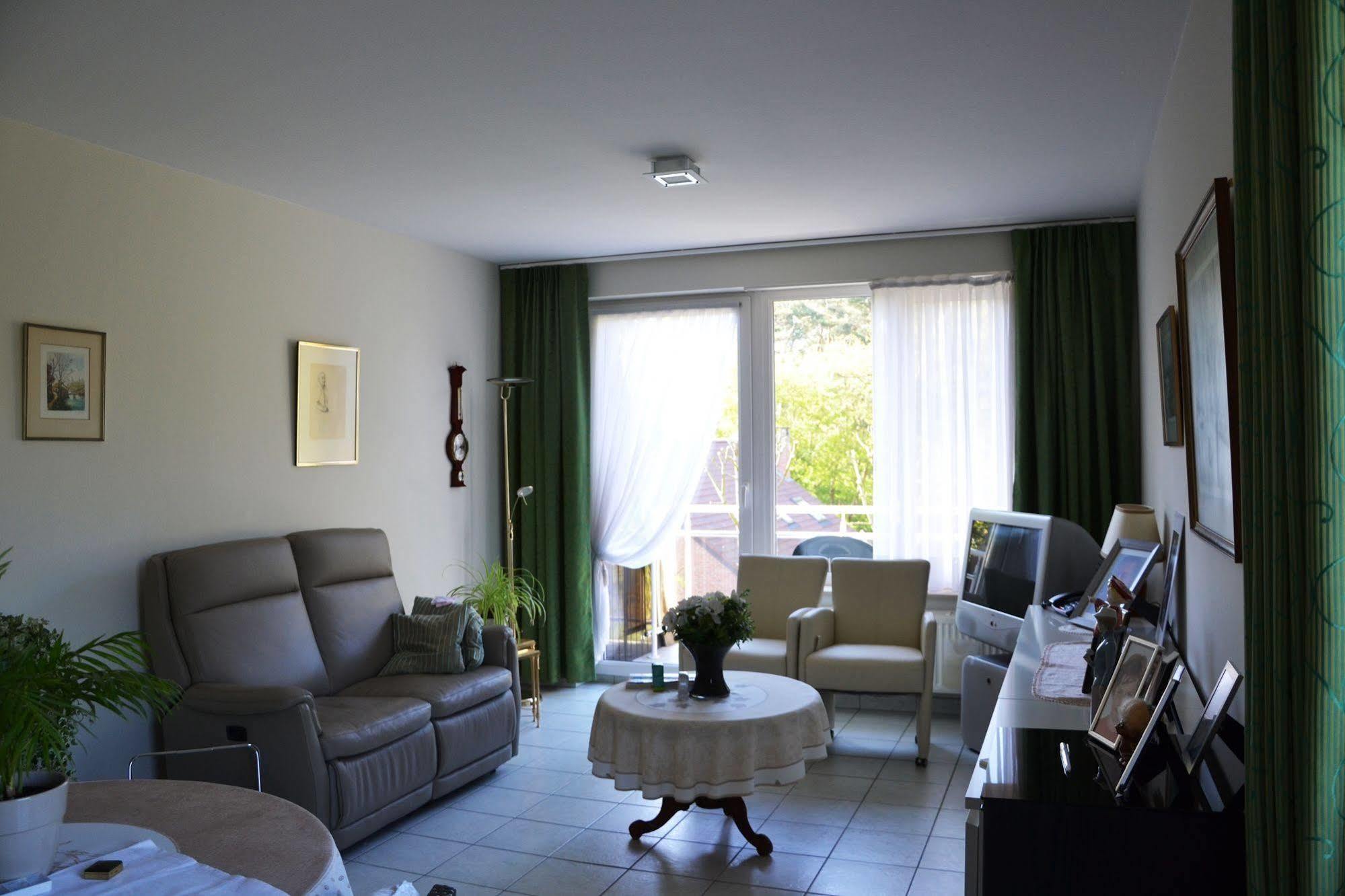 Lindehof Serviced Flats Zoersel Exteriör bild